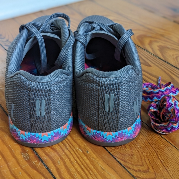 NoBull sneakers, CrossFit, men's 6, women's 7.5, gray with patterned soles - Picture 6 of 7